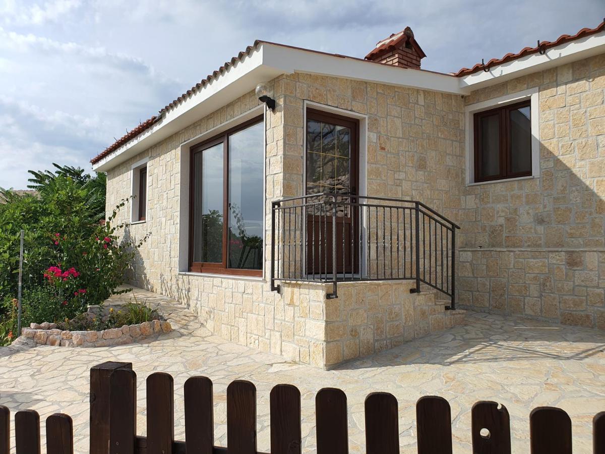 Holiday House Pag Zubovici Exterior photo