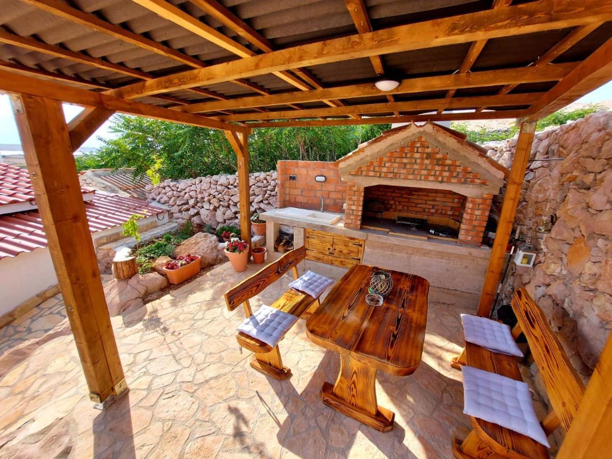 Holiday House Pag Zubovici Exterior photo
