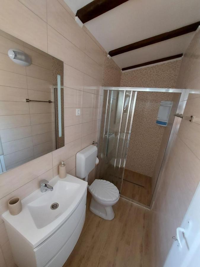 Holiday House Pag Zubovici Exterior photo